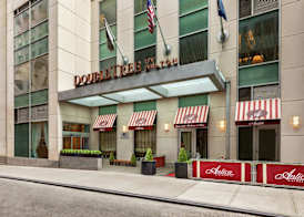 DoubleTree by Hilton New York Downtown 2