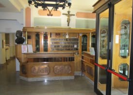 Tourist Hotel 4