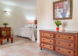 West Bay Colonial 3