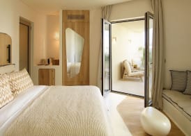 White Pebble Suites 4