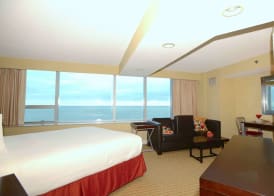 Boardwalk Resorts at Atlantic Palace 4