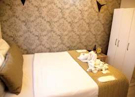 Honey Hotel 2