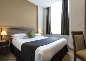 Kensington Gardens Hotel 4