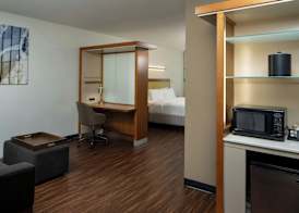 SpringHill Suites by Marriott Lake Charles 3