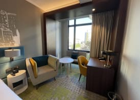 Mercure Auckland Queen Street 4