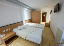 Thomas Beach Hotel 4