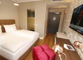 Amelie No 1 Hotel & Appartements 5