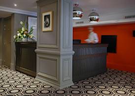 Hotel le Cinq Hyper - Centre 3