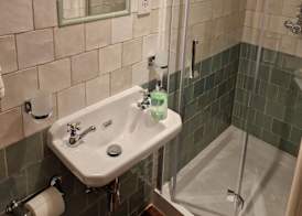 Cambus O' May Traditional Highland Hotel 2