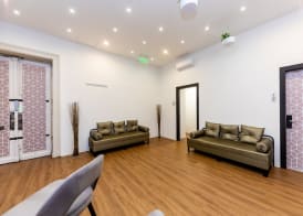 Adagio Downtown Rooms 5