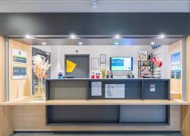 B&B HOTEL Troyes Magasins d'usine 4