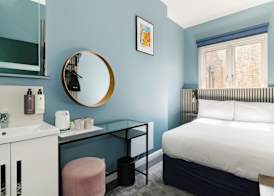 Borough High Street Rooms 4