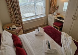 Redcliffe Hotel 4