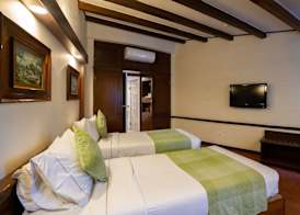 Fish Tail Lodge 4