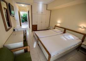 Ionis Hotel 5