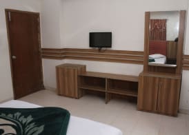 White Beach Hotel 5