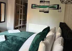 The Jacobean Hotel 2