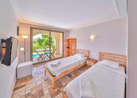 BURÇ HOTEL 4