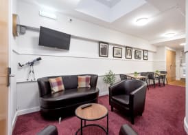 SMITH PLACE HOTEL 5