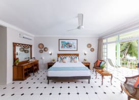 Palm Beach Hotel 4