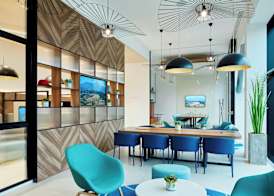 Courtyard by Marriott Luton Airport 3