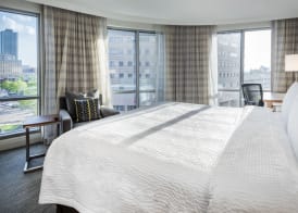 Residence Inn by Marriott Jersey City 4
