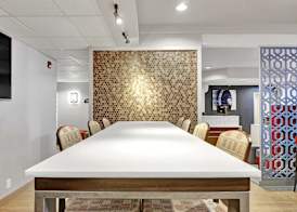 Executive Residency by Best Western Navigator Inn & Suites 2