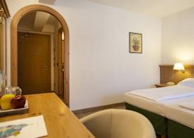 Golf Hotel 4