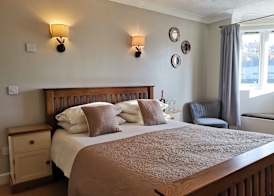 The River Haven Hotel 2