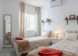 Lovely 2-bed Calahonda Apartment sea & Golf Views 3