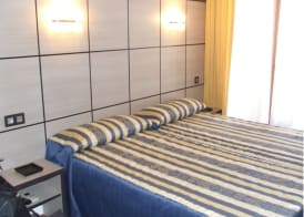 Hostal Larios 5