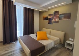 Sundeck Hotel 5