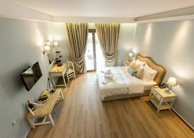 Adams Hotel 5