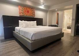 Howard Johnson By Wyndham Tempe University/Phoenix 5