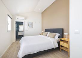 Lisbon Oriente Suites by Olala Homes 5