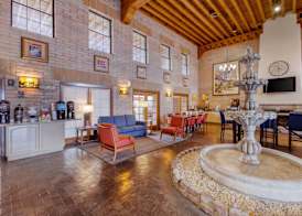 Comfort Suites Tucson near Sabino Canyon 3