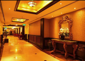 Arabian Courtyard Hotel & Spa 4