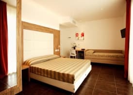 Hotel Fantasy 5