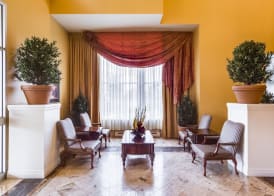 Monte Carlo Inn & Suites Downtown Markham 5