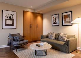 Hypernym Hotel & Suites 4
