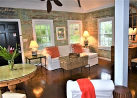 Simonton Court Historic Inn & Cottages 3