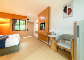 Selina Place Hotel 5