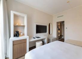 Hi Hotels Sirmione - Lakeview Pool 4