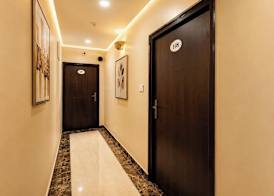 Staybook Atlanta New Delhi Train Station 5