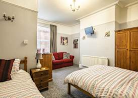 Esklet Guest House 3