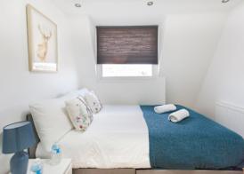 Euston Modern Apartments 2