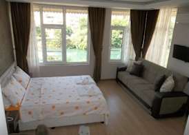 River Hotel 4