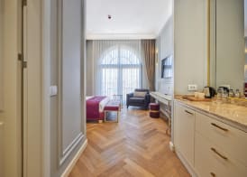 New Inn Hotel Old Town 4