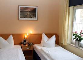 Hotel Apartments Restaurant CALA LUNA 3