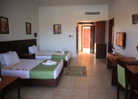 Laguna Beach Marsa Resort 3